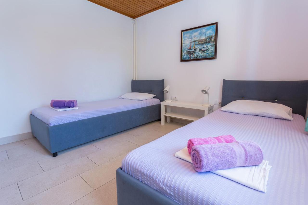 Lussino Accommodation Mali Losinj Bagian luar foto