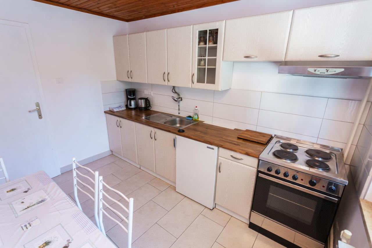 Lussino Accommodation Mali Losinj Bagian luar foto