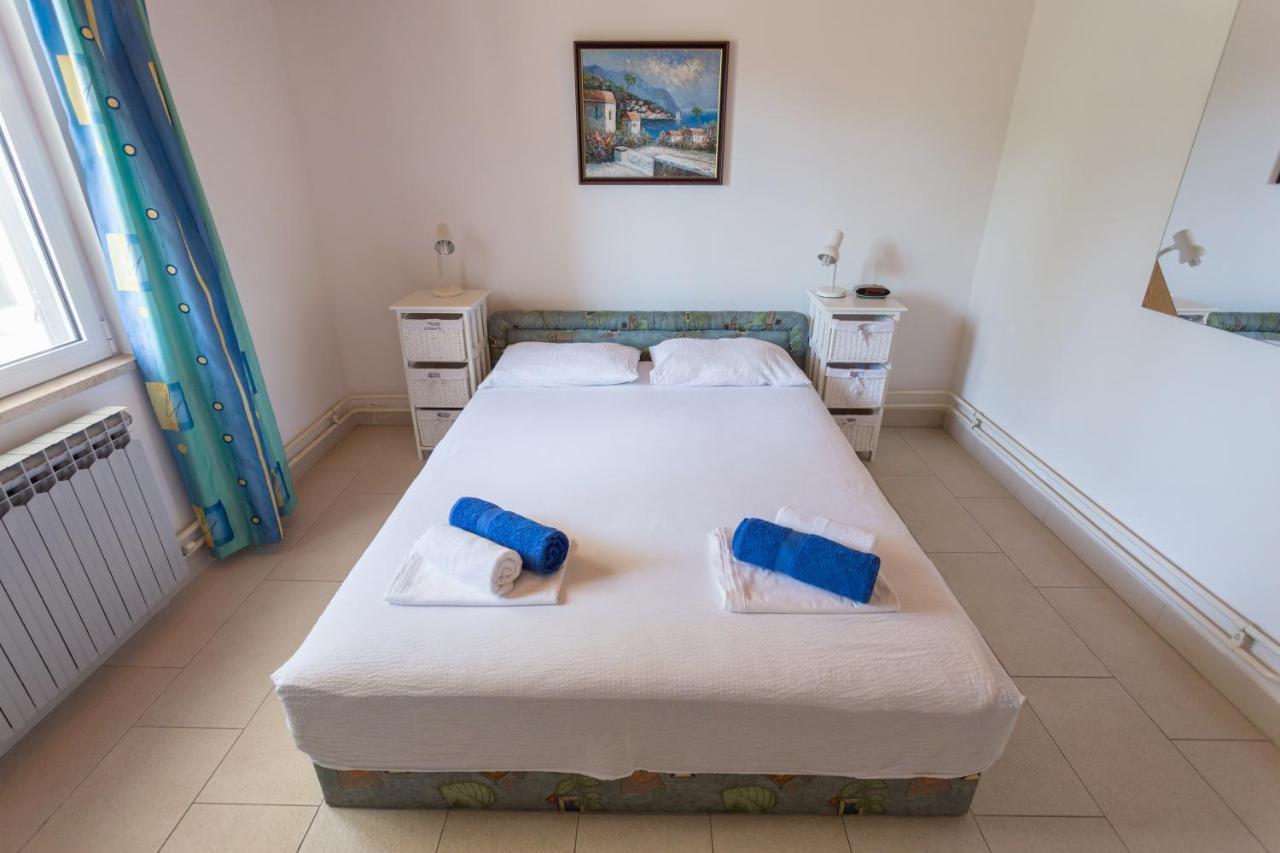 Lussino Accommodation Mali Losinj Bagian luar foto